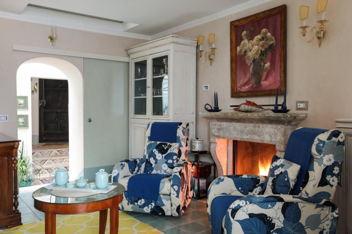Perla Nel Blu Villa Affacciata Sul Mare Конка-дей-Марини Экстерьер фото